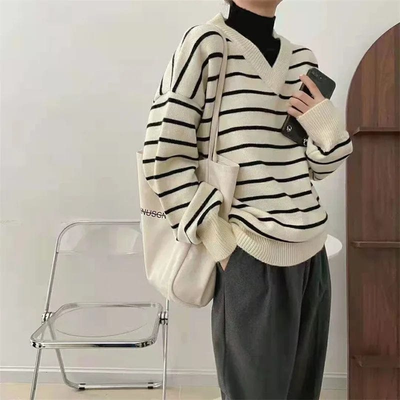 2024 Spring high quality fashion women's long sleeve V-neck striped loose large size senior sense pullover sweater