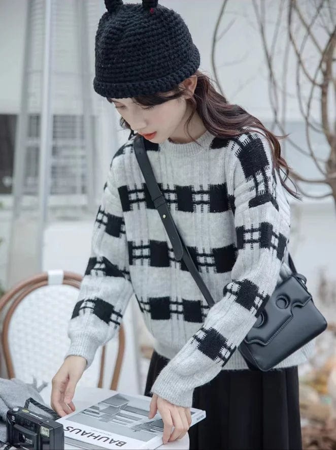 2024 spring hot selling stripe crew neck custom fit long fashion lady sweater