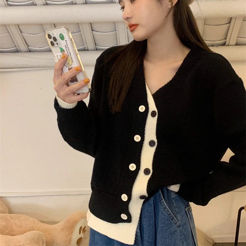 Free / 1 2024 Spring false woman v-neck long sleeve  color bumping high quality soft casual style sweater cardigan