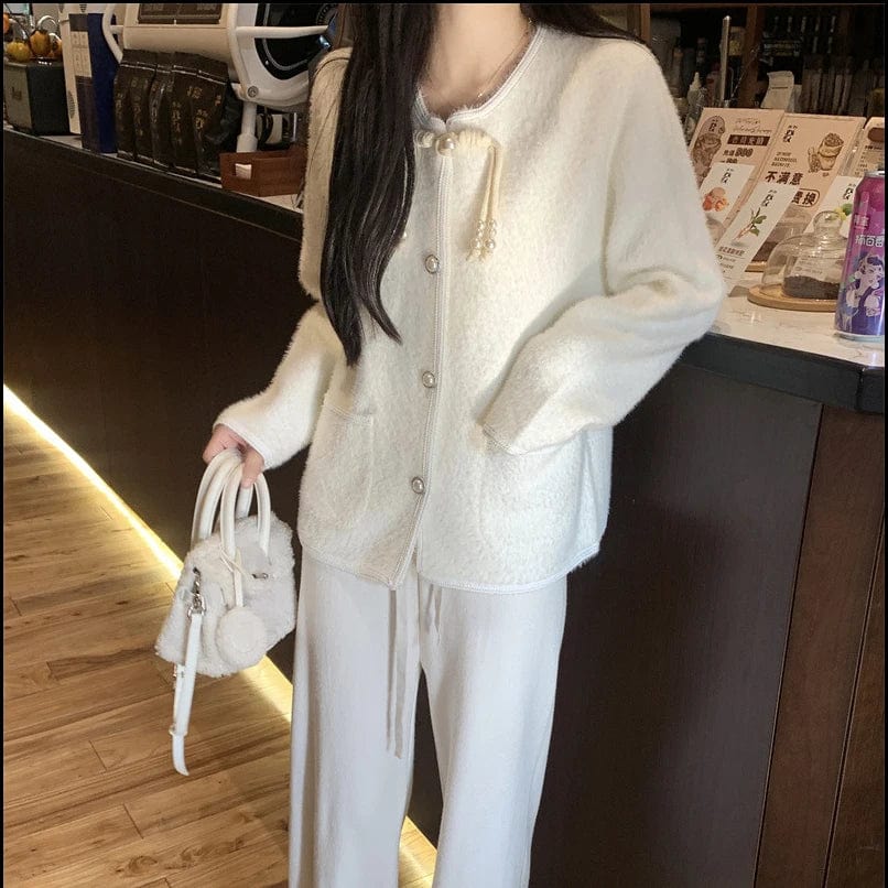 Free / White 2024 Spring new arrival long sleeve single breast fashionable women classic elegant chinese style sweater coat