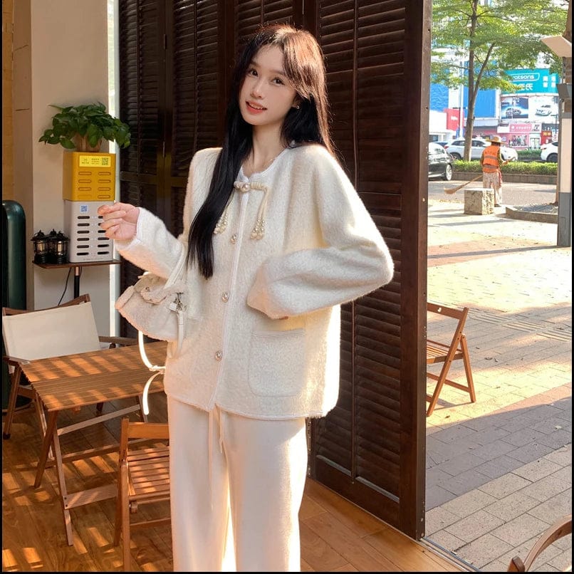 Free / White 2024 Spring new arrival long sleeve single breast fashionable women classic elegant chinese style sweater coat