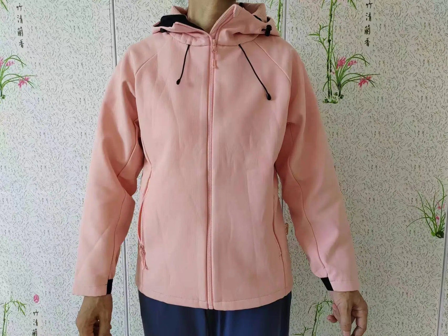 New hot sale softshell windbreaker jacket women outdoor waterproof cotton wadded jacket custom winter fleece coats for ladies