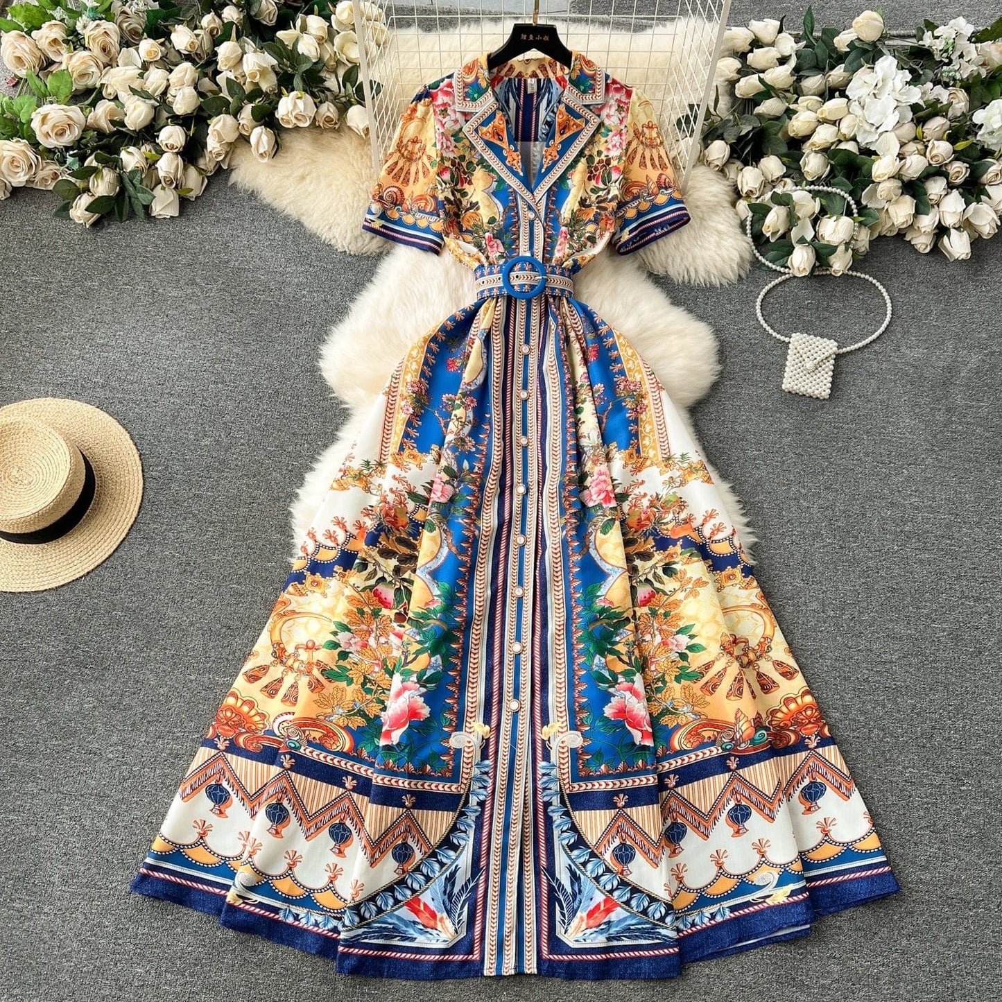 Spring / Summer 2024 Vintage V-neck Small Flying Sleeve Long Print Dress