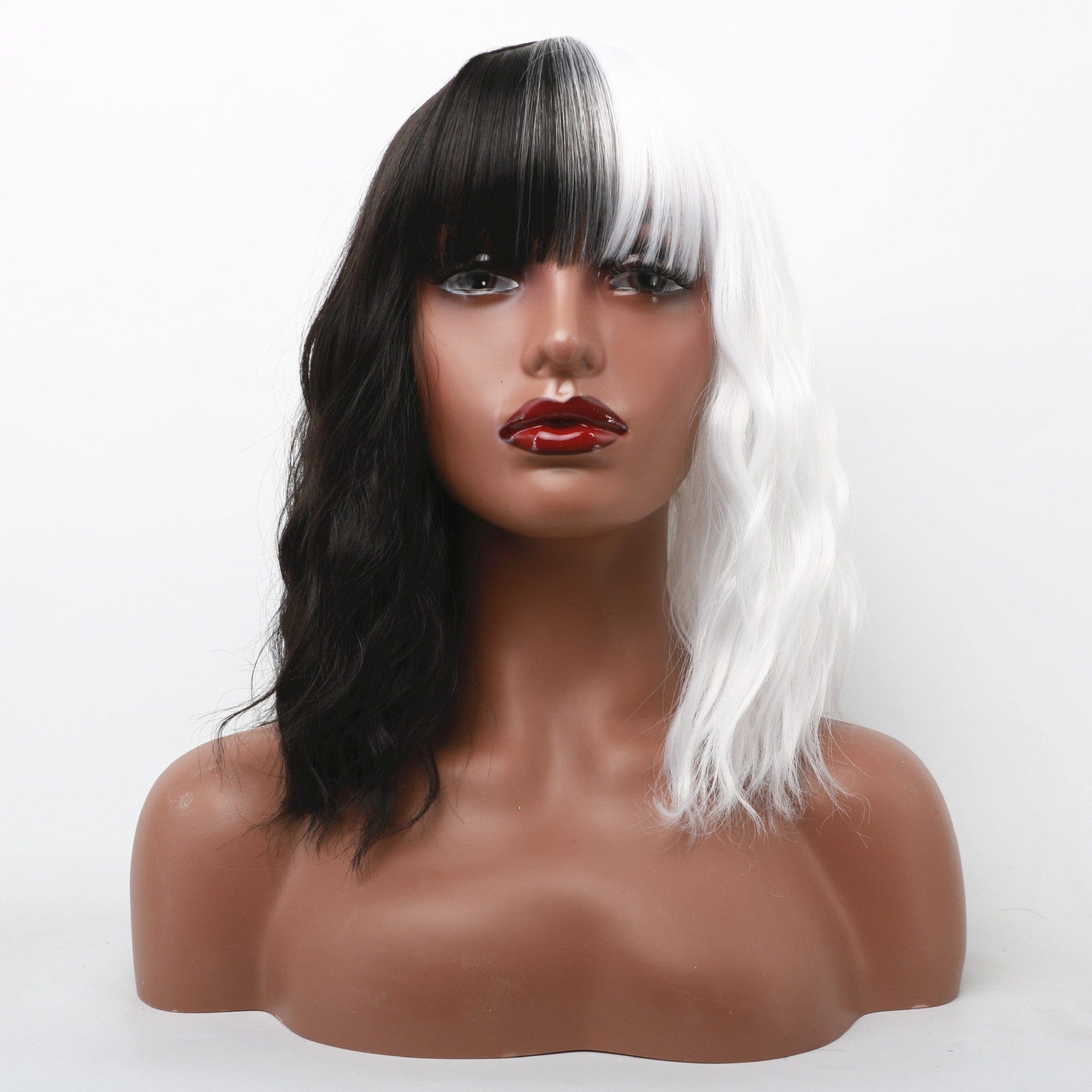 3 New CRUELLA De Vil Cosplay Wig Half White Half Black Synthetic Short Wavy Wigs With Bangs For Women Heat Resistant Natural Hair