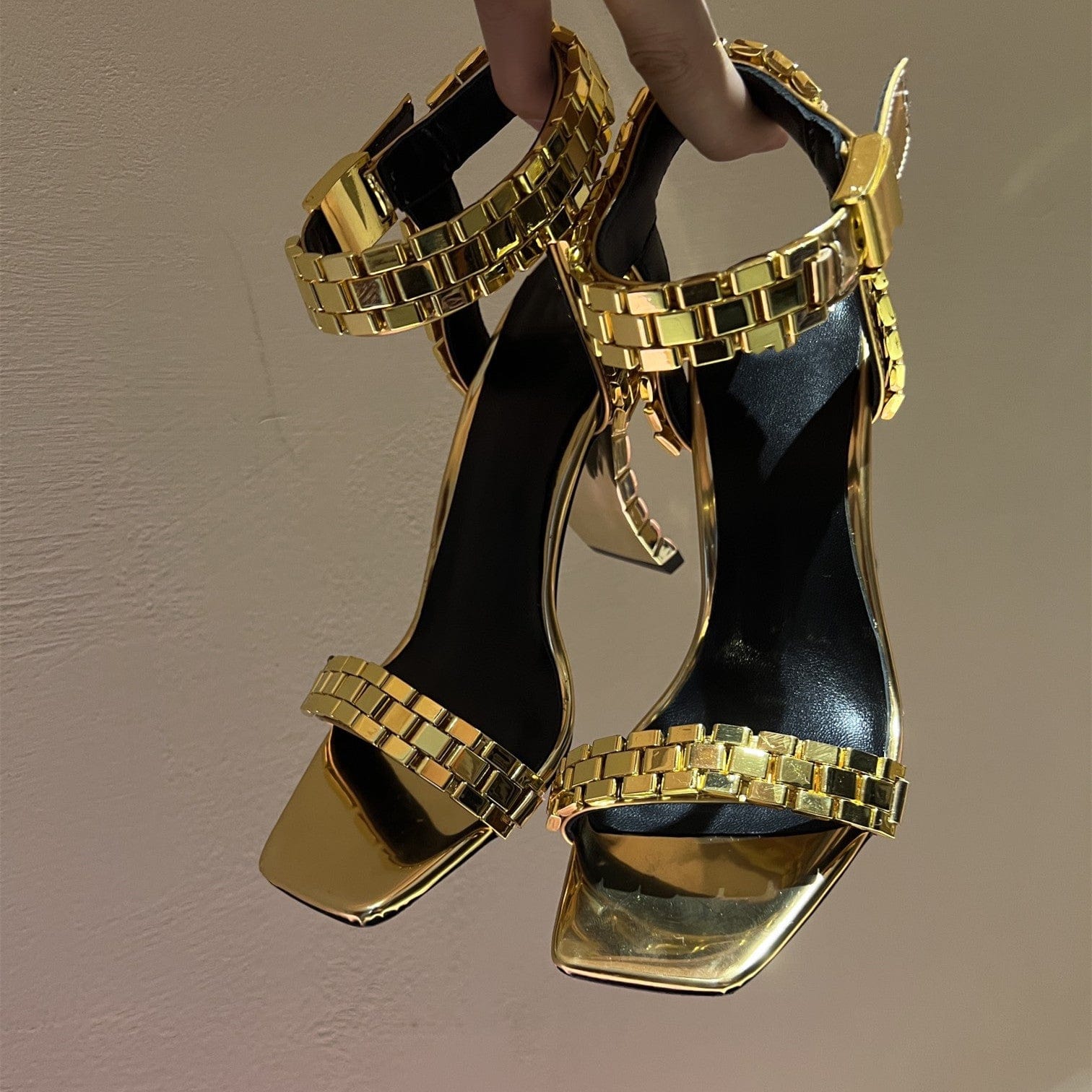 35 / Gold TX 2022 Spring and summer new leather metal strap square high heel fashion sandals