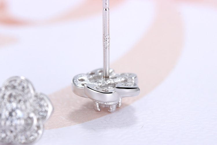 Copper White gold plated Retro Camellia Earrings Delicate Micro Inlaid Zircon Ear Studs for Women Temperament Party Accessories Fashion Jewelry