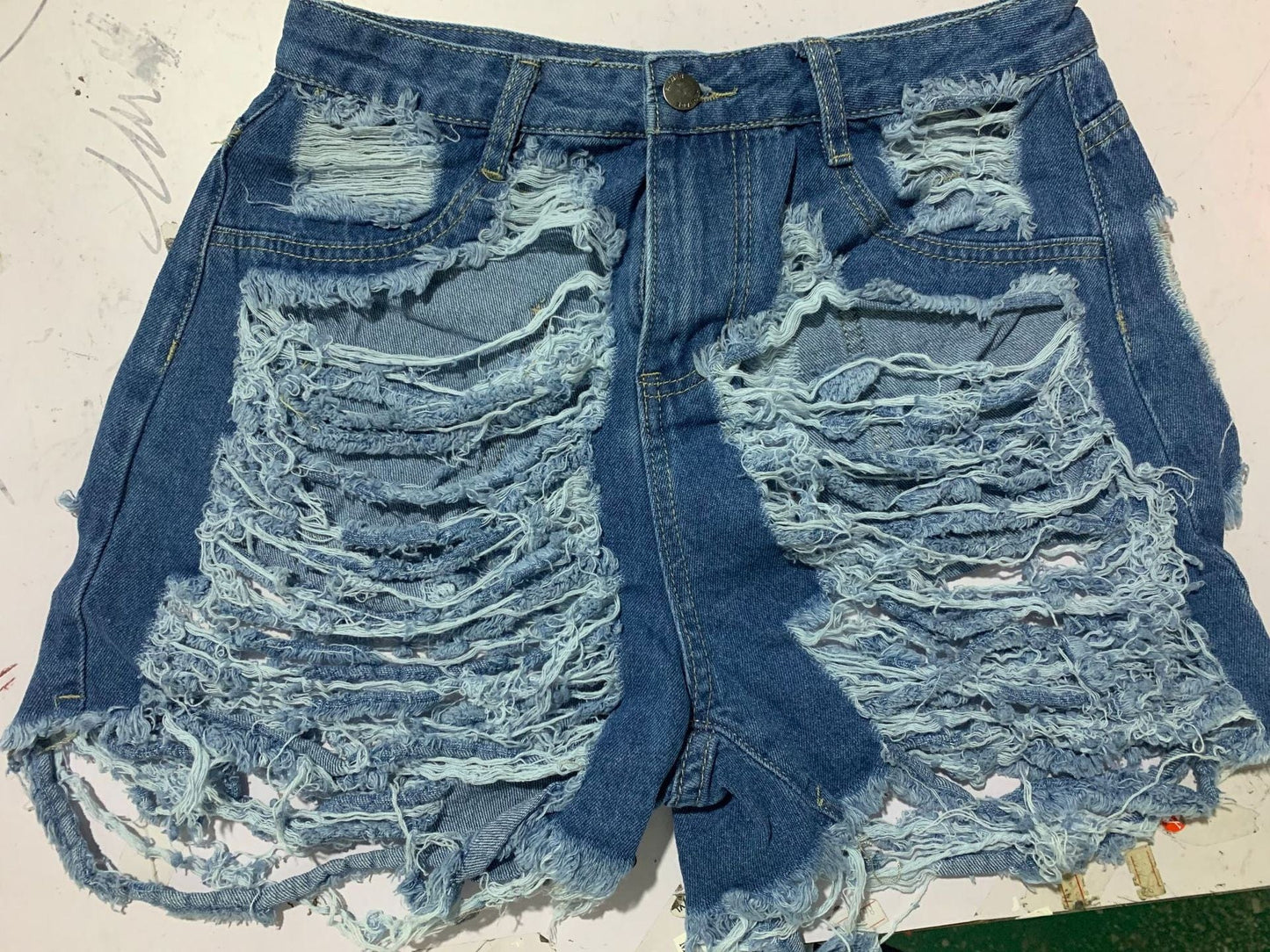 denim stretchy shorts Hot sale tassel ripped classic denim pants in stock