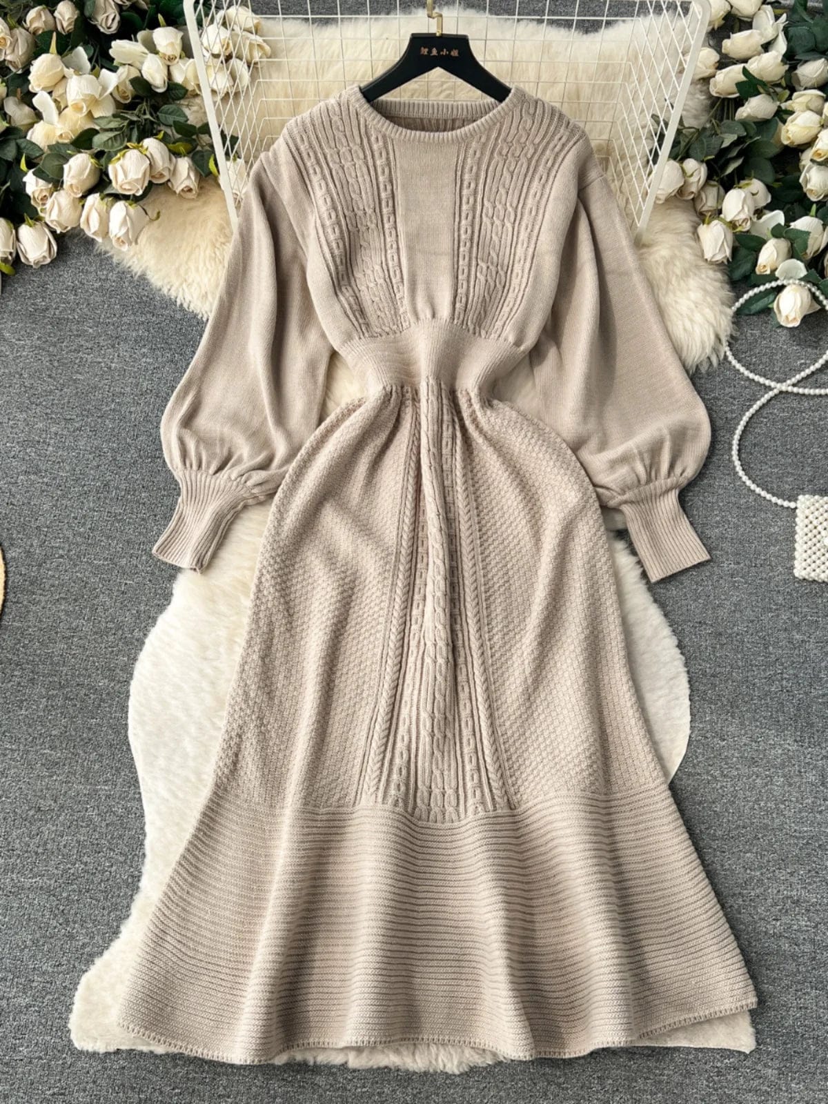 Fall And Winter New Sweater Round Neck Waisted Mid-Length Bubble Sleeve Knit Dresses