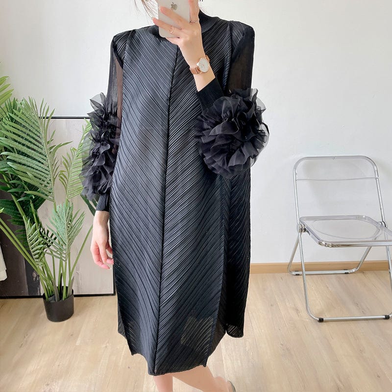 Free / black OUDINA Wholesale Women's Dresses 2023 V-neck Bat Sleeve Printed Casual Elegant Dress Long Pleated Maxi Dress