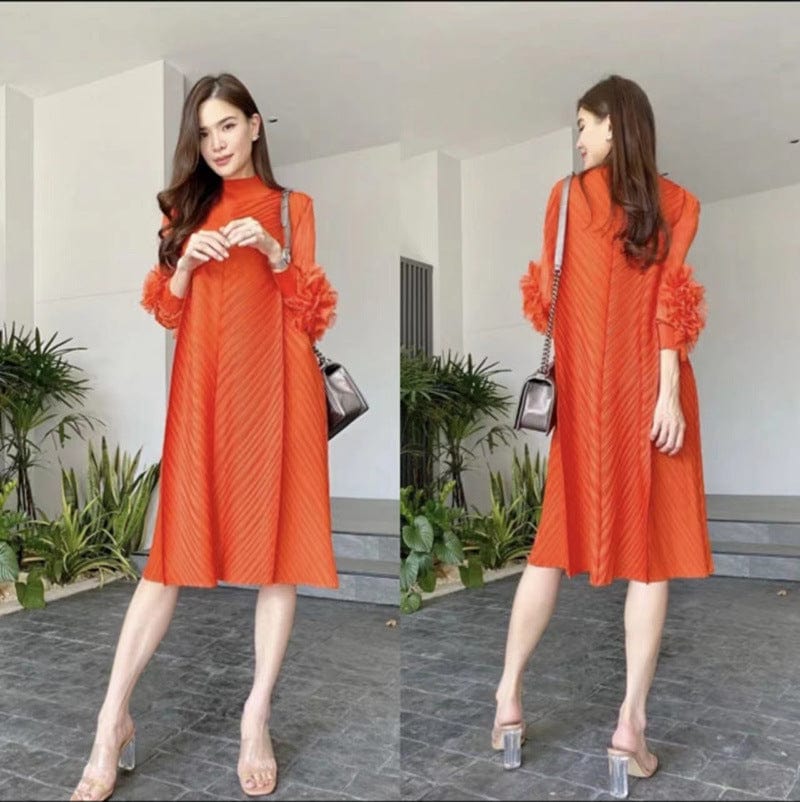 Free / Orange OUDINA Wholesale Women's Dresses 2023 V-neck Bat Sleeve Printed Casual Elegant Dress Long Pleated Maxi Dress