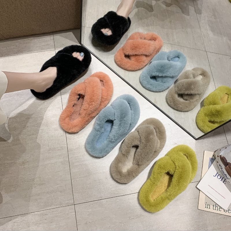 Fuzzy Comfortable slides furry slippers Spa House Slippers for ladies, Cozy Thongs Slip On Flip Flops Women Faux Fur Slipper