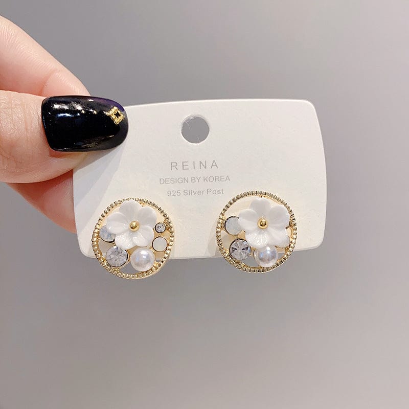 Gold Fashion Art Palace Restoring Ancient Super Fairy Flowers Stud Earrings Circle Contracted Earrings Jewelry Accessories