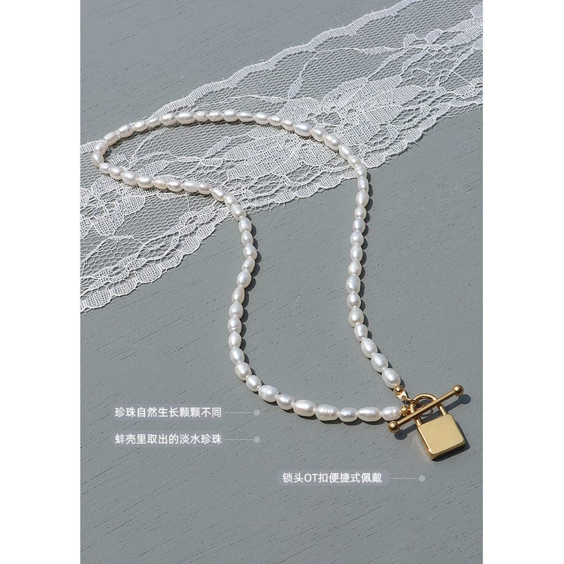 Golden freshwater pearl necklace 38cm Ot Buckle Freshwater Pearl Necklace Lock Pendant Necklace for Women Choker Clavicle Chain Titanium Steel Jewelry