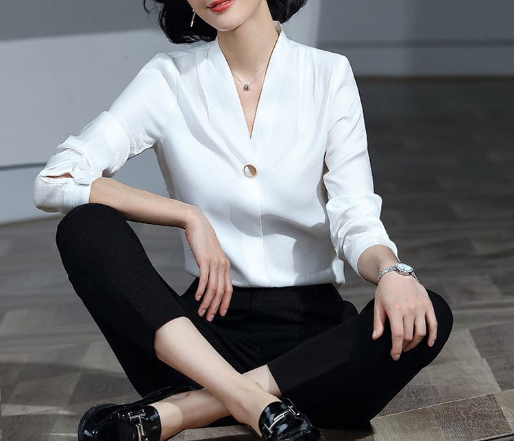 OEM Less is More Simple Wholesale High-quality Elegant Shirt V-neck Collar White Women Clothes Tops Office Ladies Blouses