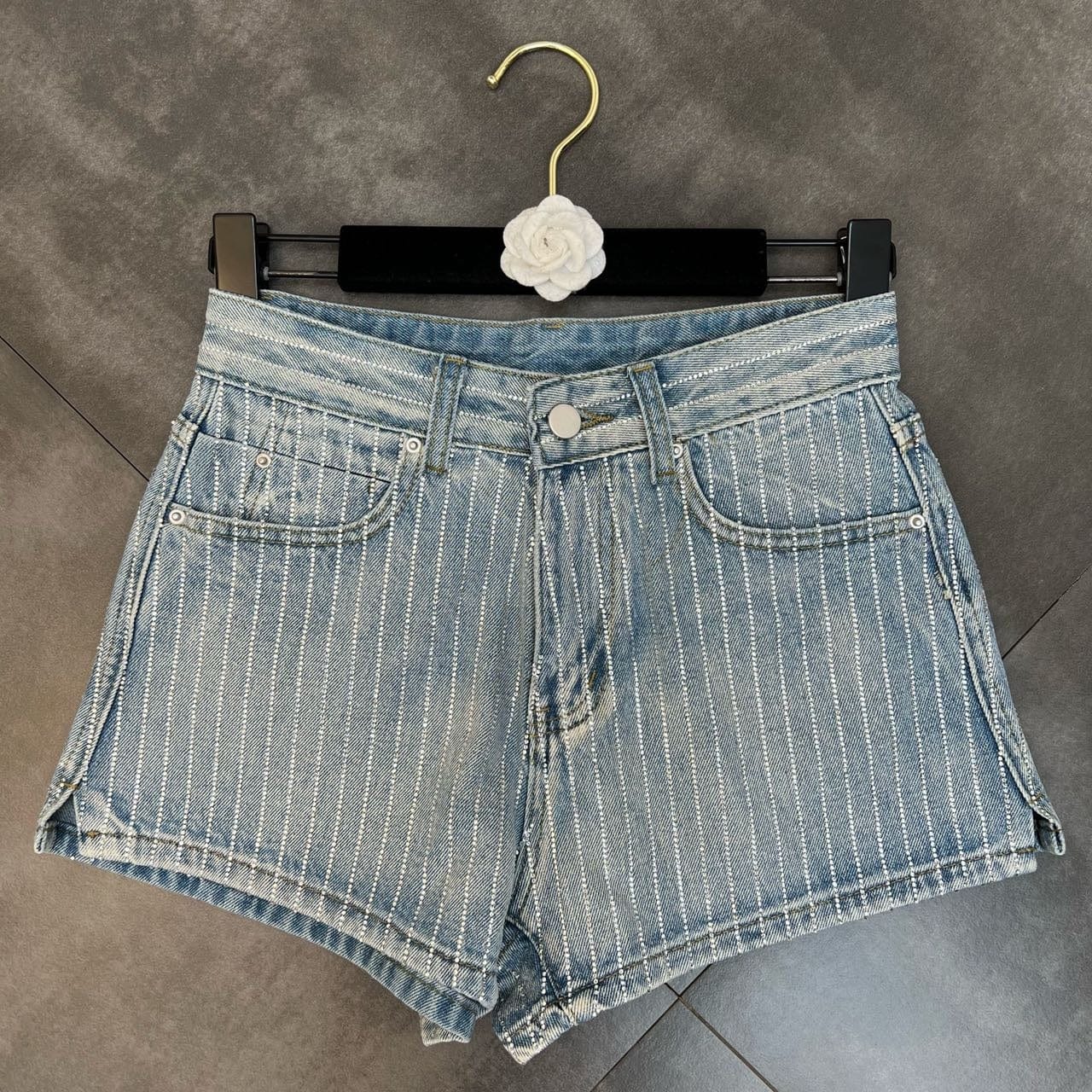 OUDINA Hot Selling Cool Girl Bling Shiny Denim Shorts Ladies Women Diamond Jean Shorts