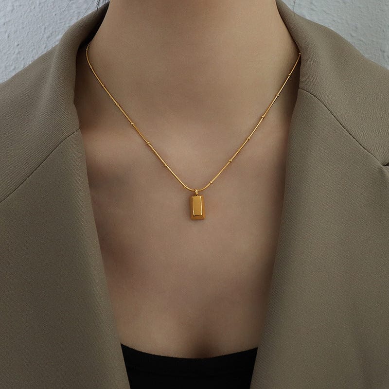 P610 gold texture gianduja Noisettes 42 5cm New Super Me Letter Gold Brick Chain Mini Gold Bar Necklace Titanium Steel Gold Plated Versatile