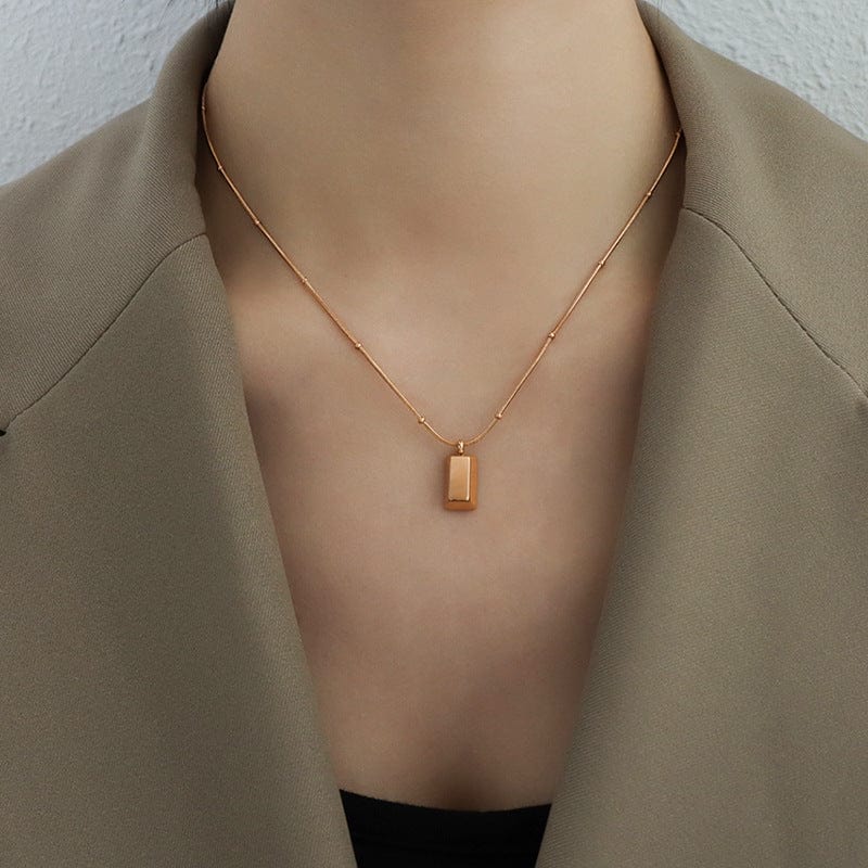 P610 rose gold texture gianduja Noisettes necklace 42 5cm New Super Me Letter Gold Brick Chain Mini Gold Bar Necklace Titanium Steel Gold Plated Versatile