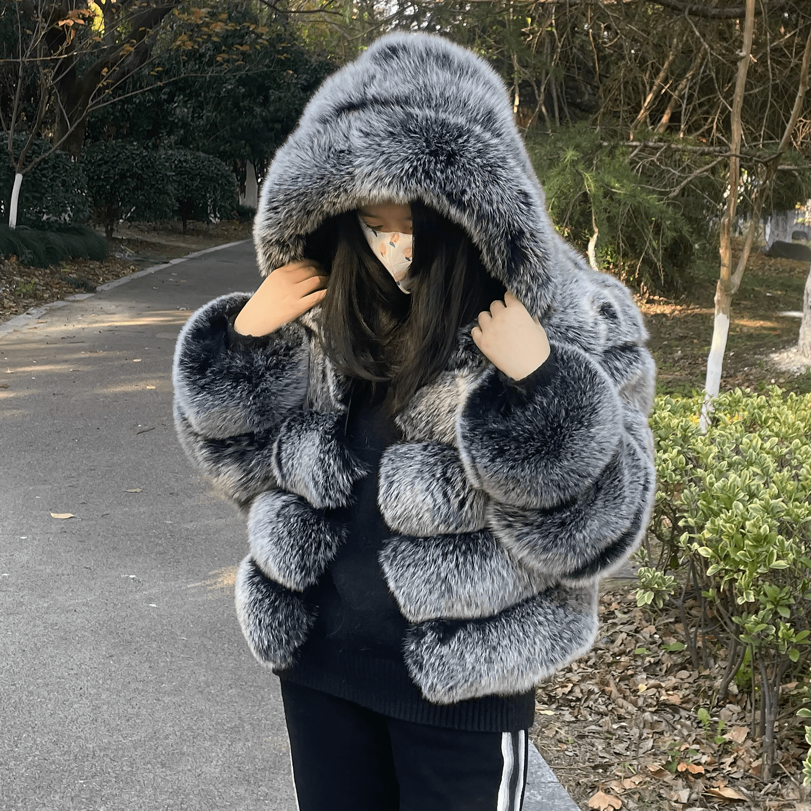 QIUCHEN QC20110 Fashion Winter Warm Fluffy Fur Jacket Women Genuine Hooded Real Fox Coat