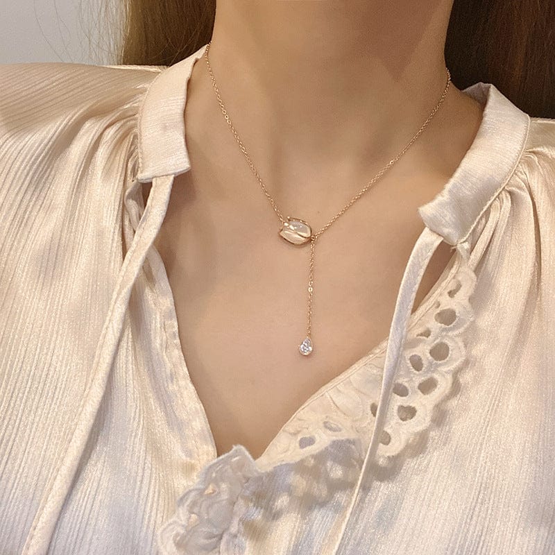 Retro rose titanium steel necklace 2021 new women's light luxury collarbone chain opal pendant