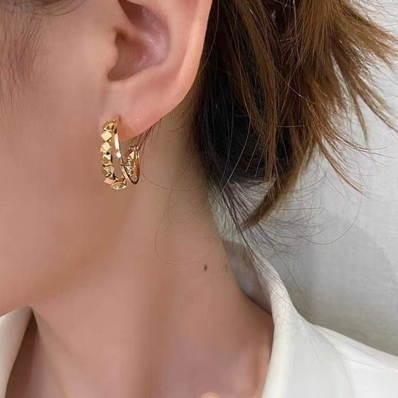 s925 silver post / Gold Korean metal style broken silver ear ring niche silver needle earrings 2022 new earrings high-end elegant women's earrings