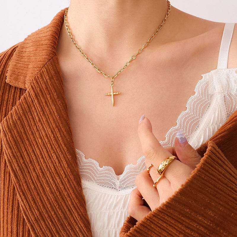 Simple Jesus Christian Cross Pendant Short Chain Necklace for Women Golden Wish Necklace with Card Jewelry Gift