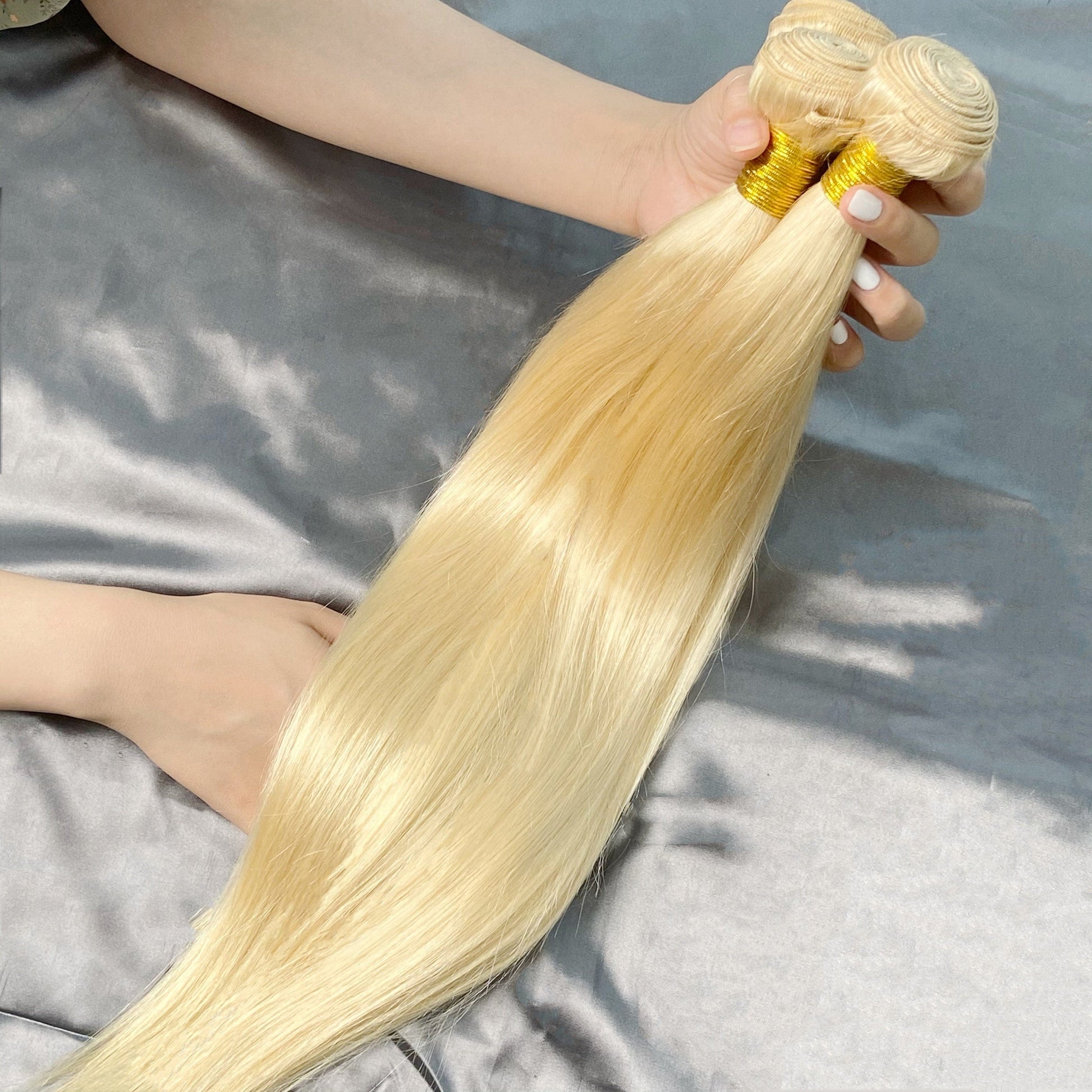 Wholesale Human Hair Bundles Free Shipping Russian Body Wave Loose  613 Blonde Bundles With Frontal Cuticle Aligned Virgin Hair